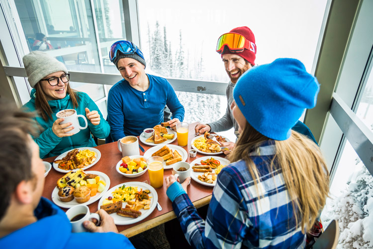 Fresh Tracks combines breakfast with early access to the mountain for fresh pow or groomers. 
