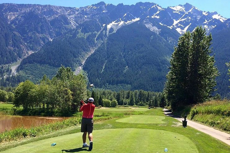Teeing off with Mt Currie at Big Sky Golf