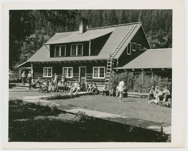 Rainbow Lodge Full of Guests on Alta Lake